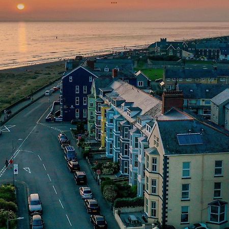 Barmouth Beach Ground Level Apartment Exterior photo